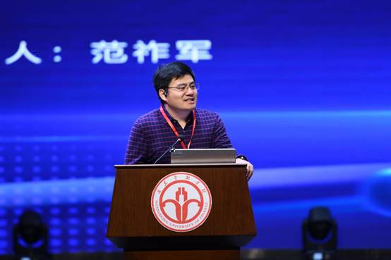 廣西社會科學院副院長、廣西大學原副校長範祚軍